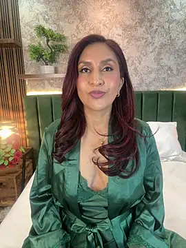 Snapshot of MonicaMoret chatting on June 2026 12:22:01 PM MonicaMoret online show from June 2026 12:22:01 PM
