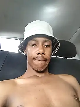 Snapshot of bobzerr chatting on February 2026 09:24:02 AM bobzerr online show from February 2026 09:24:02 AM