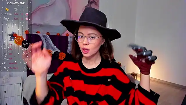 Kelly Cuutie online show from October 2025 12:51:02 AM