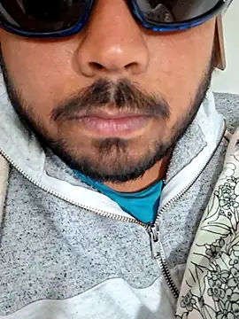 Snapshot of your_fuck_boy_00 chatting on November 2025 03:40:02 AM your fuck boy 00 online show from November 2025 03:40:02 AM