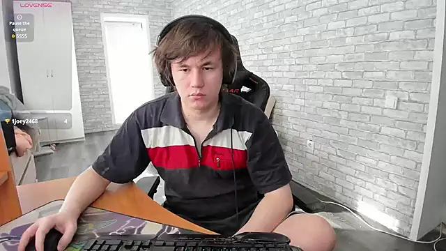 iliaskrislove online show from March 2025 10:55:02 AM