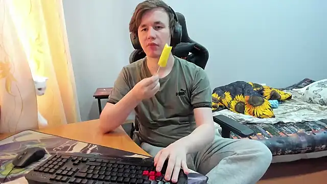 iliaskrislove online show from September 2025 05:40:01 AM