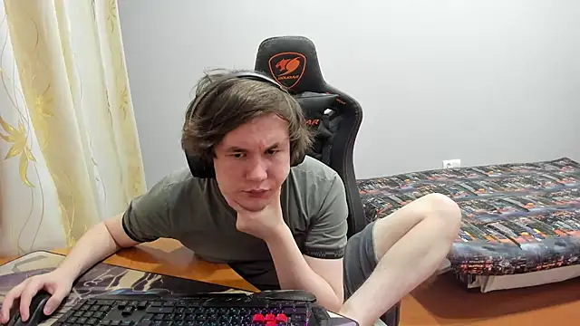 iliaskrislove online show from September 2025 07:03:02 PM