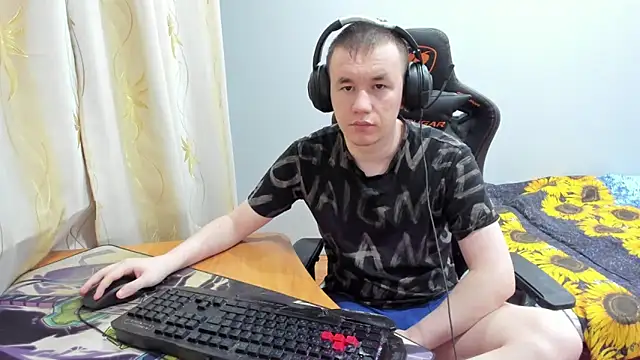 iliaskrislove online show from October 2025 03:33:01 PM