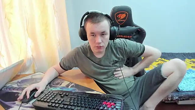 iliaskrislove online show from October 2025 09:43:02 AM