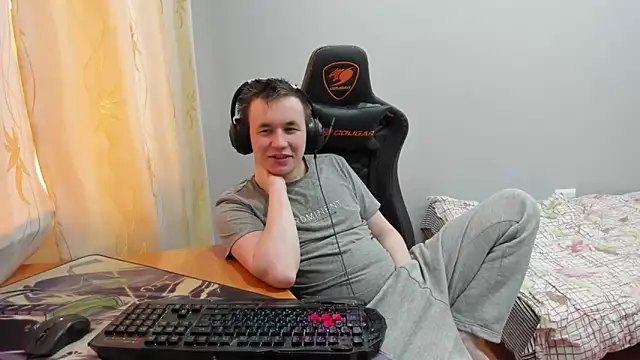 iliaskrislove online show from November 2025 07:32:01 AM