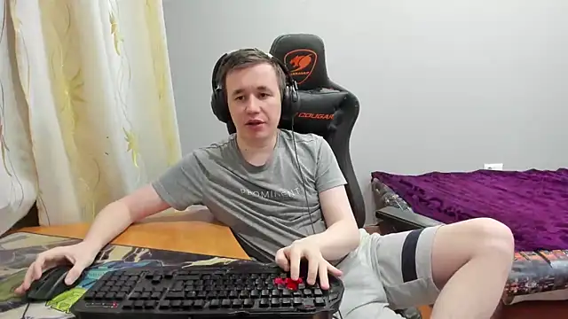 iliaskrislove online show from December 2025 04:35:02 PM