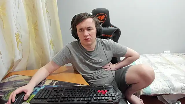 iliaskrislove online show from February 2026 11:45:02 PM