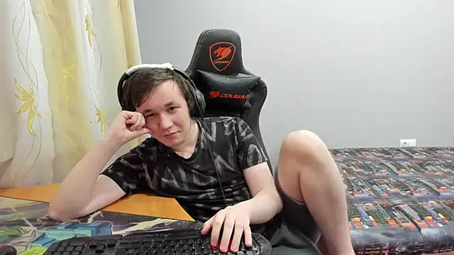 iliaskrislove online show from March 2026 12:37:01 AM