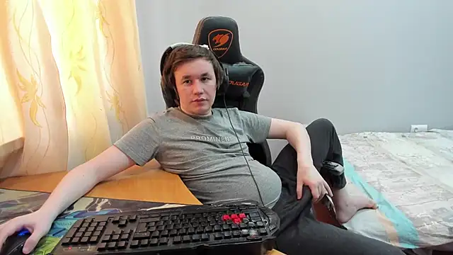 iliaskrislove online show from March 2026 04:16:01 AM