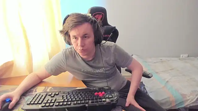 iliaskrislove online show from March 2026 08:19:01 AM