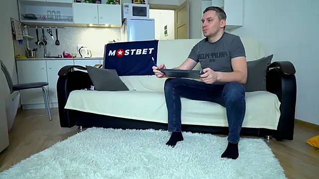 Snapshot of littlesweettifany chatting on December 2024 09:12:01 AM littlesweettifany online show from December 2024 09:12:01 AM