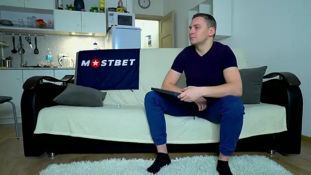 Snapshot of littlesweettifany chatting on January 2025 10:06:02 AM littlesweettifany online show from January 2025 10:06:02 AM