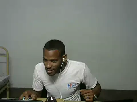 Snapshot of michel_sc chatting on March 2026 06:48:02 AM michel sc online show from March 2026 06:48:02 AM