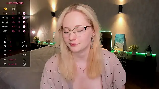 Aemilia  online show from March 2025 01:57:02 PM