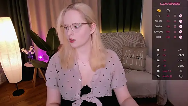 Aemilia  online show from March 2025 08:52:01 AM