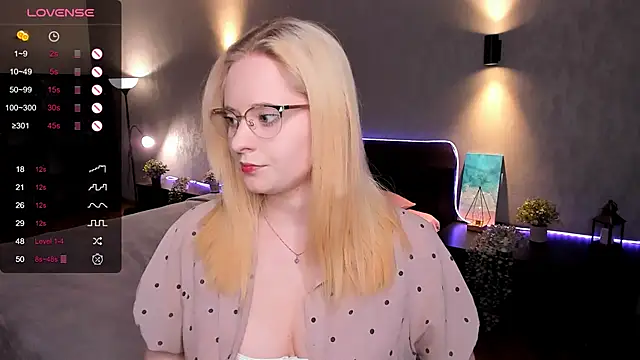 Aemilia  online show from March 2025 08:32:01 AM