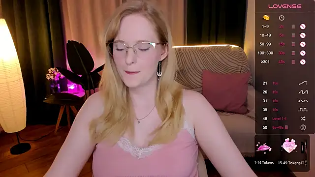 Aemilia  online show from September 2025 08:39:02 AM