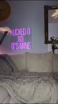 Sub-Mila online show from October 2025 08:18:02 PM