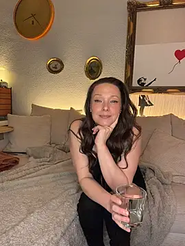 Sub-Mila online show from April 2026 06:28:01 PM