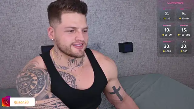 Jaor owens20 online show from March 2026 10:38:01 PM