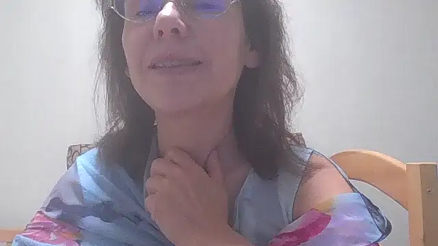 HollyJewel online show from December 2024 04:21:02 PM