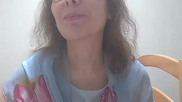 HollyJewel online show from December 2024 06:24:02 PM