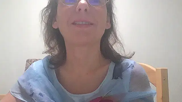 HollyJewel online show from September 2025 05:18:02 PM