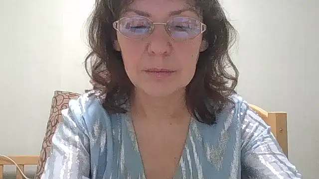 HollyJewel online show from March 2026 04:25:01 PM