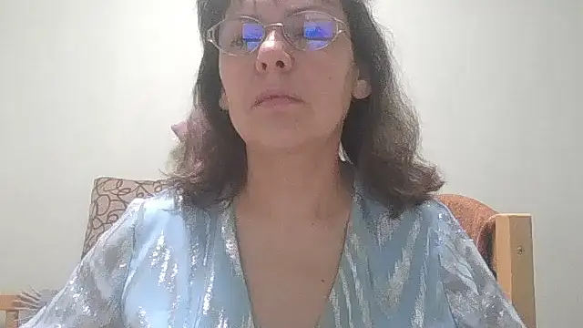 HollyJewel online show from March 2026 04:43:01 PM