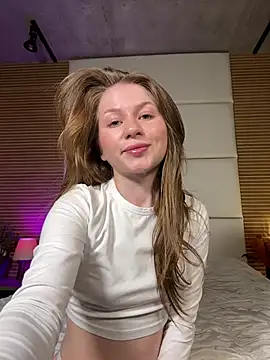 Snapshot of AliceBellamy chatting on March 2026 09:10:02 PM AliceBellamy online show from March 2026 09:10:02 PM