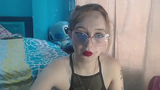 Liaroberts1 online show from January 2025 12:11:02 PM