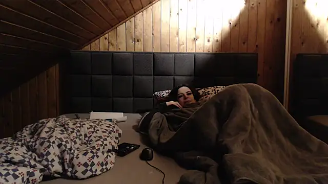 BoeseMoni1998 online show from February 2025 07:28:02 PM