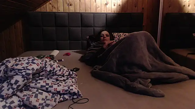 BoeseMoni1998 online show from February 2025 07:19:02 PM