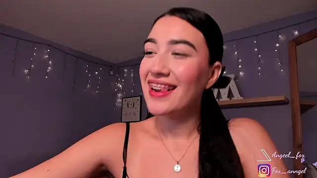 angeel fox online show from January 2025 02:33:01 AM