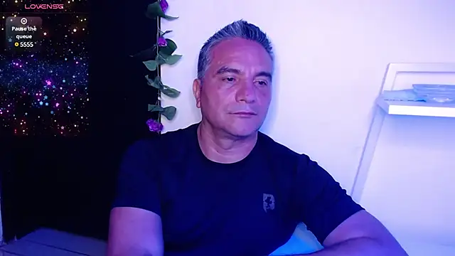 Snapshot of golden_punisher chatting on January 2025 05:47:02 AM golden punisher online show from January 2025 05:47:02 AM