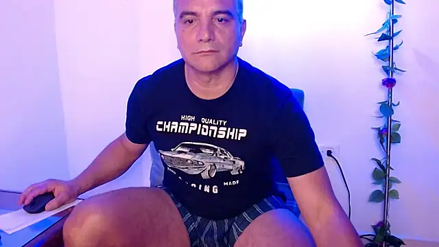 Snapshot of golden_punisher chatting on March 2025 07:41:01 AM golden punisher online show from March 2025 07:41:01 AM