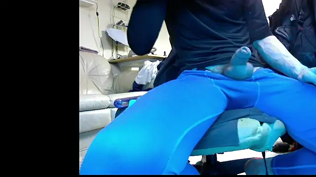 Snapshot of slendt94 chatting on February 2025 12:44:02 PM slendt94 online show from February 2025 12:44:02 PM