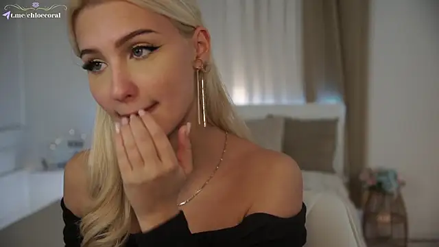 Snapshot of ChloeCoral chatting on December 2024 09:46:01 PM ChloeCoral online show from December 2024 09:46:01 PM