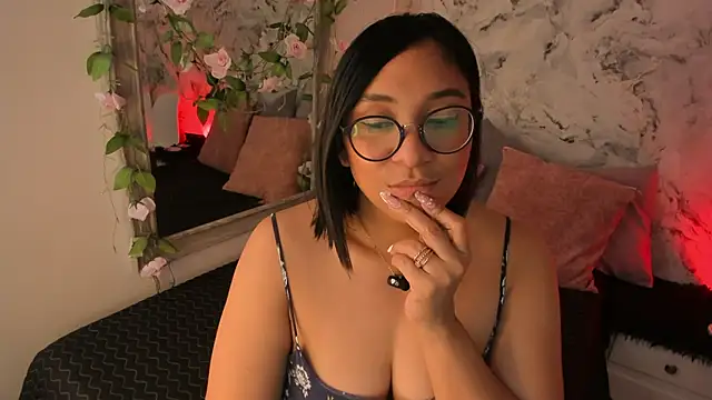 Snapshot of Bella_desi_ chatting on May 2026 02:03:01 PM Bella desi online show from May 2026 02:03:01 PM