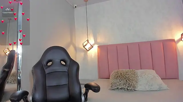 SUNNYCYRUS online show from February 2026 12:33:01 PM