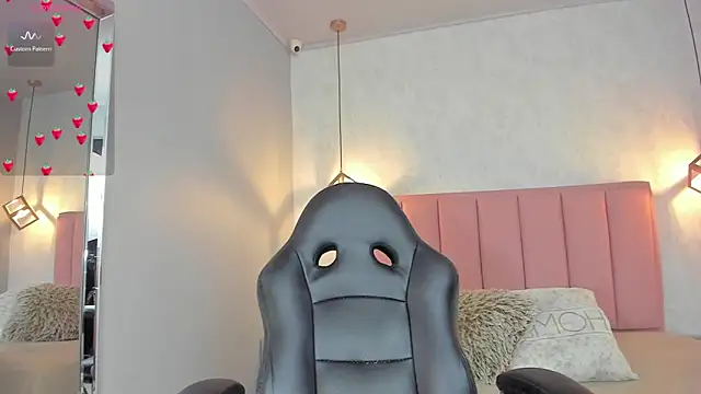 SUNNYCYRUS online show from February 2026 01:29:02 PM