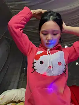 Snapshot of Be-MyMy chatting on December 2024 09:39:02 AM Be-MyMy online show from December 2024 09:39:02 AM