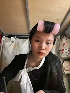 Snapshot of Be-MyMy chatting on February 2025 10:19:01 AM Be-MyMy online show from February 2025 10:19:01 AM