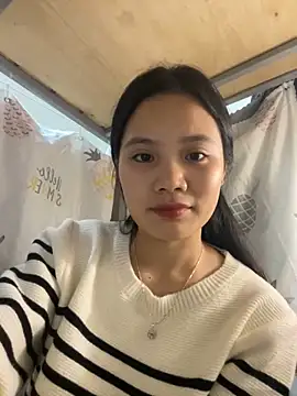 Snapshot of Be-MyMy chatting on February 2025 03:16:01 PM Be-MyMy online show from February 2025 03:16:01 PM