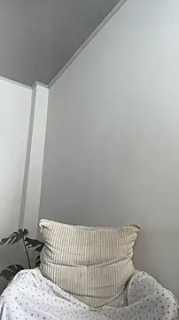 sophia goth online show from February 2026 04:03:02 PM