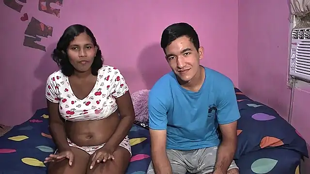 Sweetiefoxxx online show from October 2025 06:38:02 PM