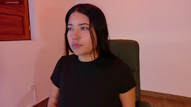 Susy thomson online show from December 2025 01:55:01 AM