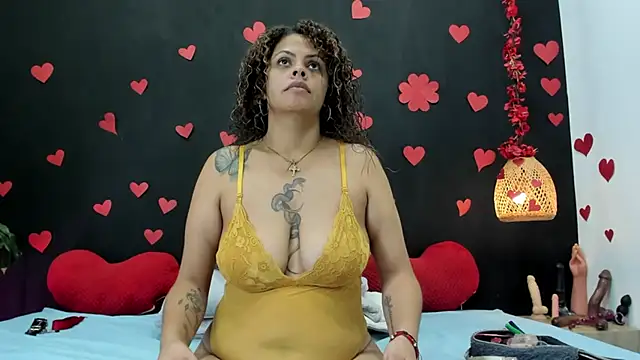 Luna smit08 online show from February 2026 09:11:01 PM