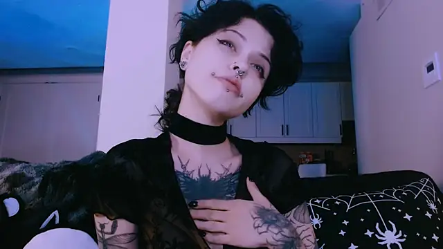 NaughtyLittleFox online show from April 2026 07:02:01 AM